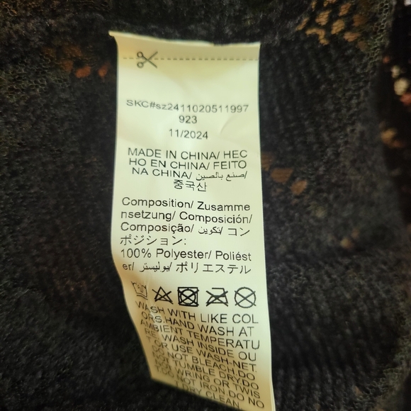 Black Lace Knit Sweater - Picture 4 of 4